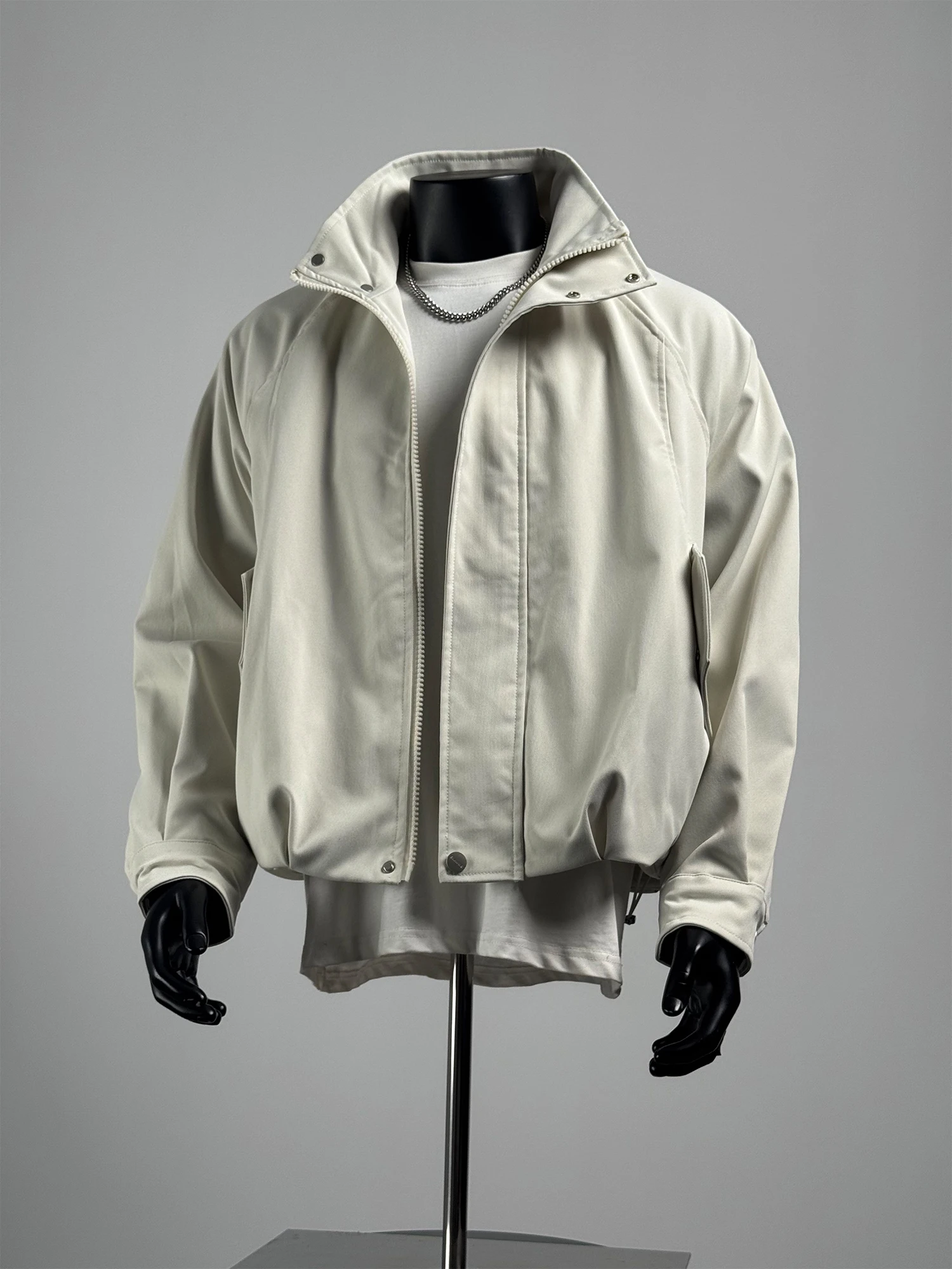 

Мужская повседневная куртка с воротником-стойкой, однотонная, в американском стиле, свободного кроя, на молнии, для осенне-весеннего сезона