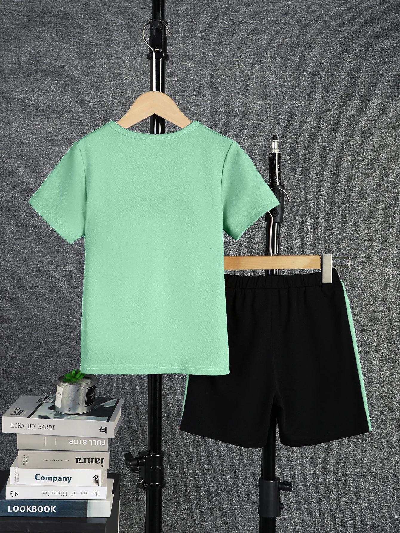 2-teiliges Set für Jungen, lässiges Outfit, Farbblock-Kurzarm-T-Shirt und Shorts, bequeme Sommer-Kinderkleidung, 8 Farben für Alter 7–15 Jahre – Detail 7