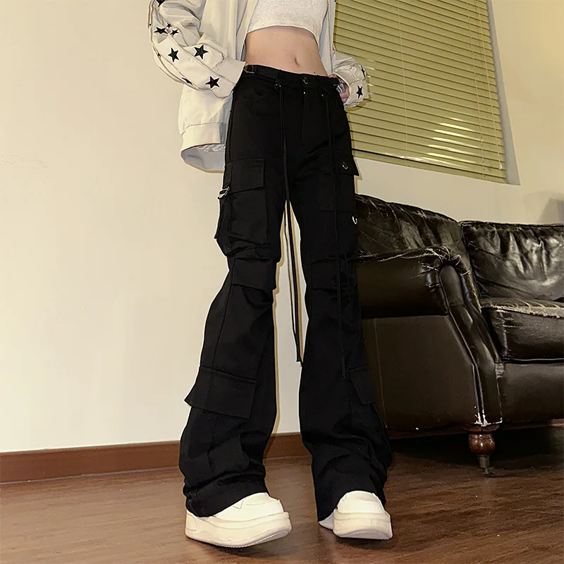 Pantaloni bootcut vintage di nicchia stile americano Pantaloni cargo svasati tascabili versatili casual da donna Nuovo arrivo Primavera Autunno 2025