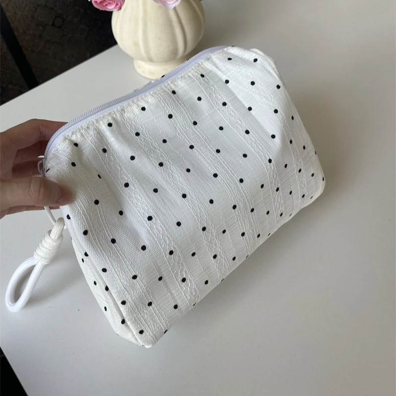 حقيبة مكياج منقطة سوداء للنساء، حقيبة تنظيم مستحضرات التجميل، حقيبة أدوات الزينة ذات الطراز الجميل