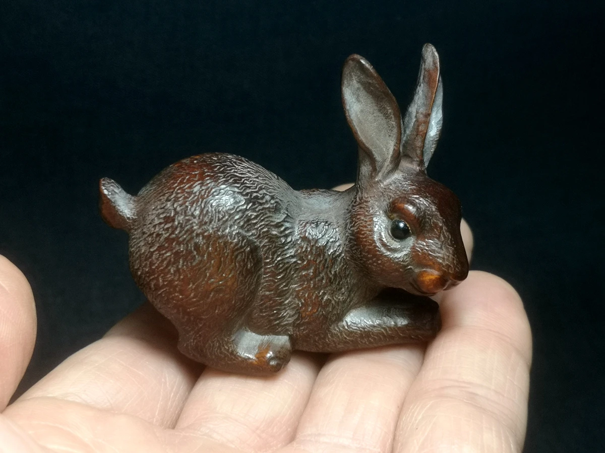 

1919 Chinese Boxwood Hand Carved vivid rabbit figure statue table deco Decoration Collection gift