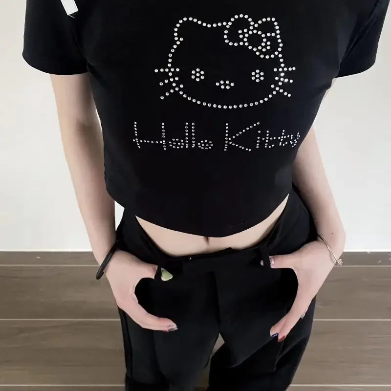 Miniso Hellokitty Top T-shirt Anime Cartoon Big Kittycat Rhinestone Print Super krótki na zewnątrz wszechstronne miękkie modne ciuchy