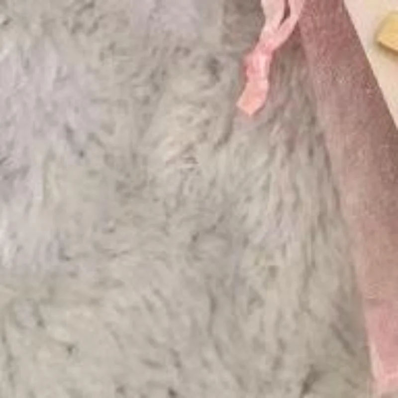 

Набор из 1 миниатюрного плюшевого медведя с вязаной шапкой, карманом и сетчатым мешочком, игрушка-обнимашка, подарок на Рождество с розовой лентой