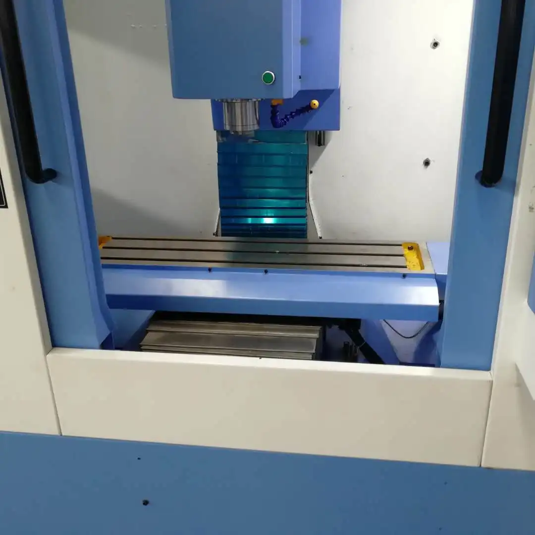 ماكينة تفريز ZX7124F CNC