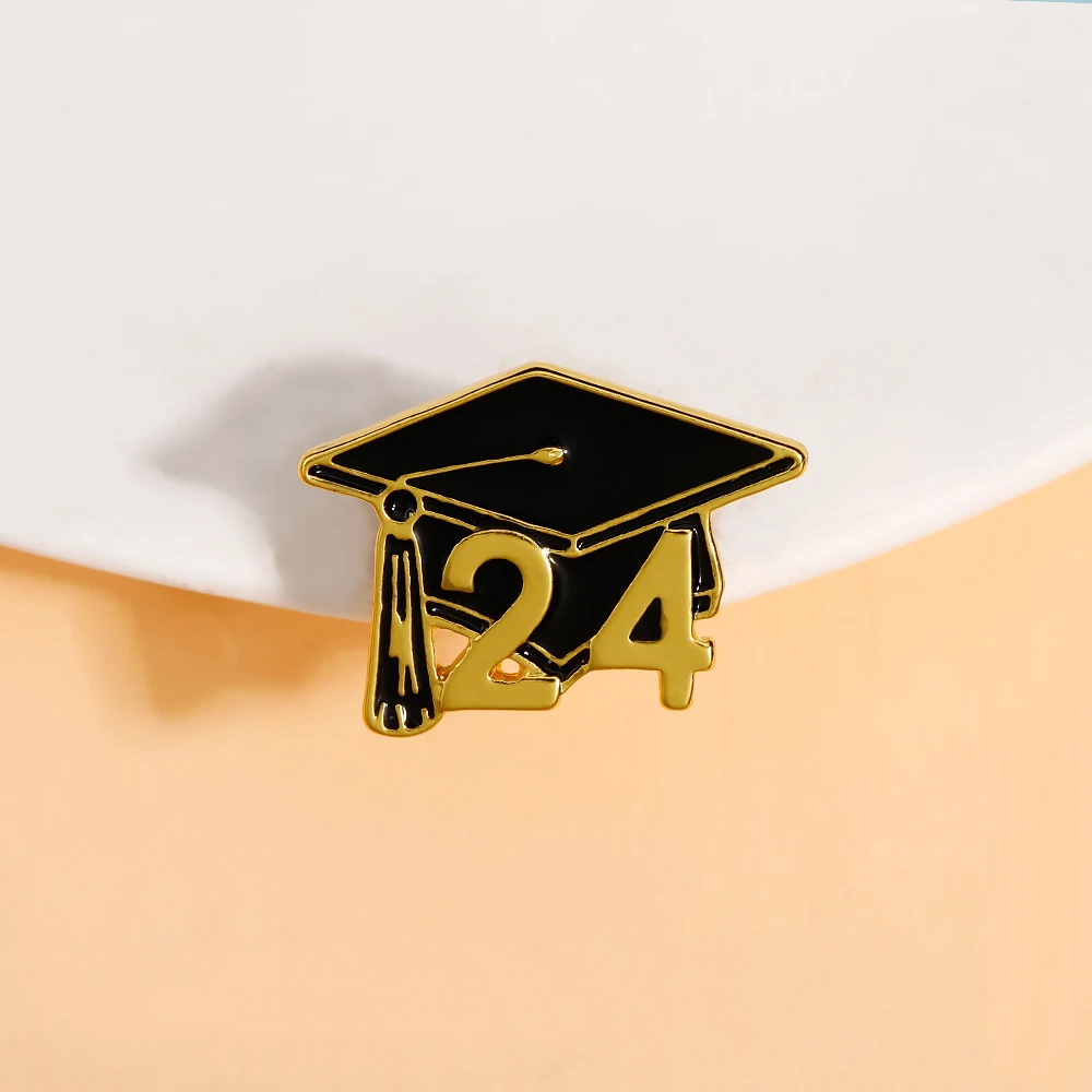 2024 Doctor\'s Hat Enamel Pins Graduation Brooch Best Gift For Students And Teachers