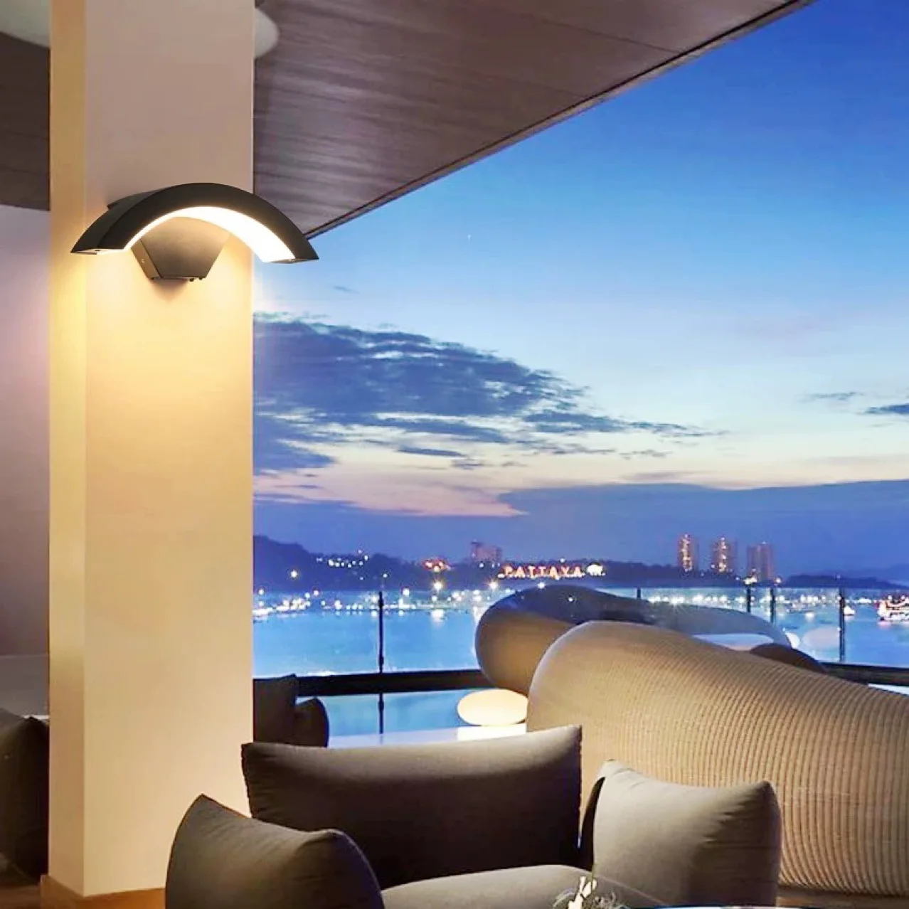 Creative LED Outdoor IP65 Waterproof Human Sensing Wall Lamps Courtyard Outdoor Balcony Moon-Shaped Porch Light Hot