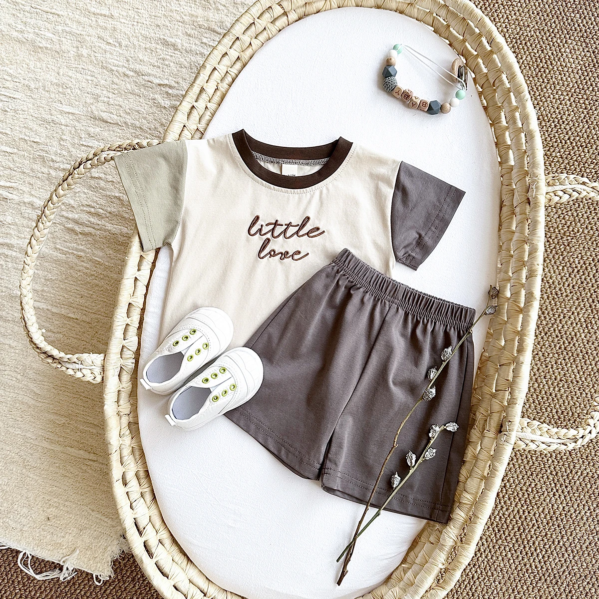 2024 New Baby Girls Clothes Set Casual Embroidered Letters Color Patchwork Short Sleeved T-shirt+loose Shorts Summer Boys Suit