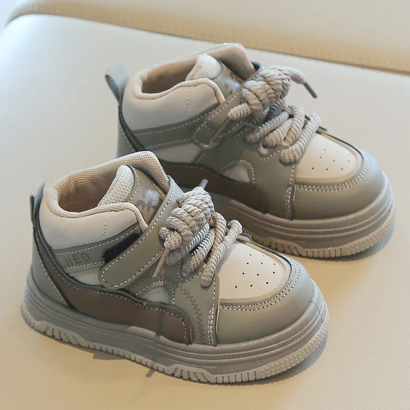 أحذية رياضية عالية الجودة للأطفال، أحذية خريف/شتاء للأولاد بنعل ناعم غير قابلة للانزلاق، أحذية بدون كعب للفتيات، أحذية فردية عصرية للأطفال