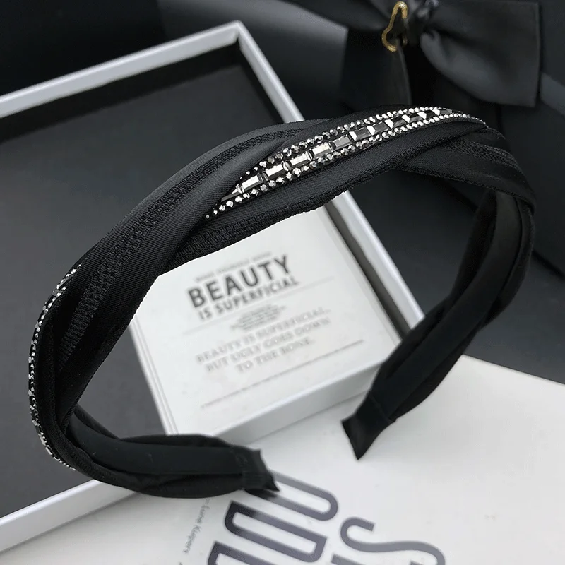 

Черная узкая плетеная повязка на голову с заколкой, модный женский головной убор, элегантный аксессуар для укладки волос, повязка для мытья головы без давления на волосы