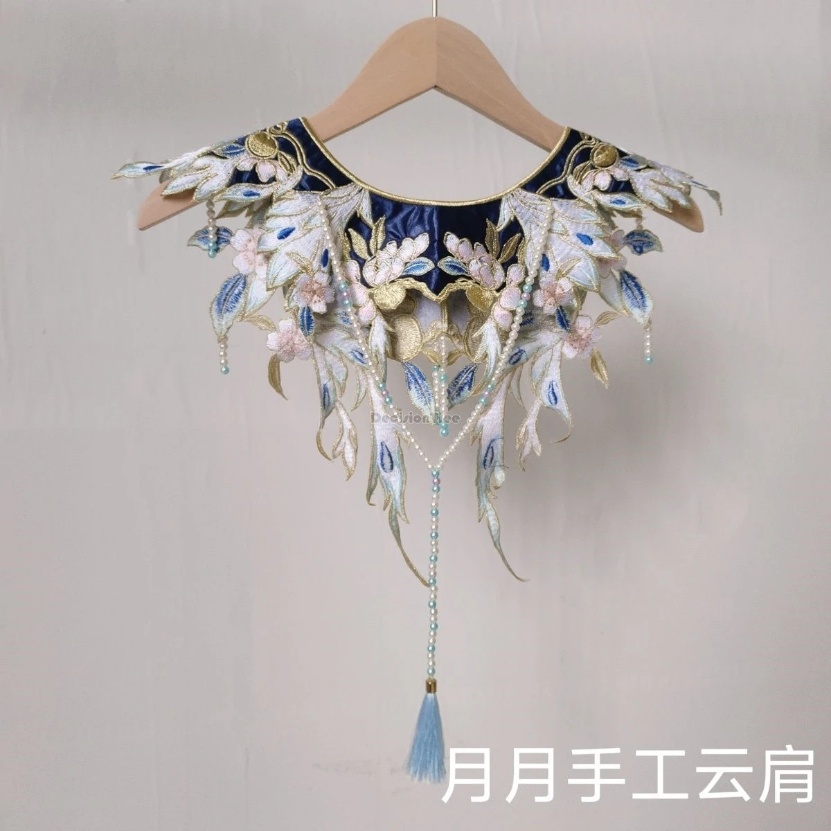 2026 chinese improved ancient ming dynasty style embroidery cloud collar women retro elegant embroidered shawl hanfu accessory