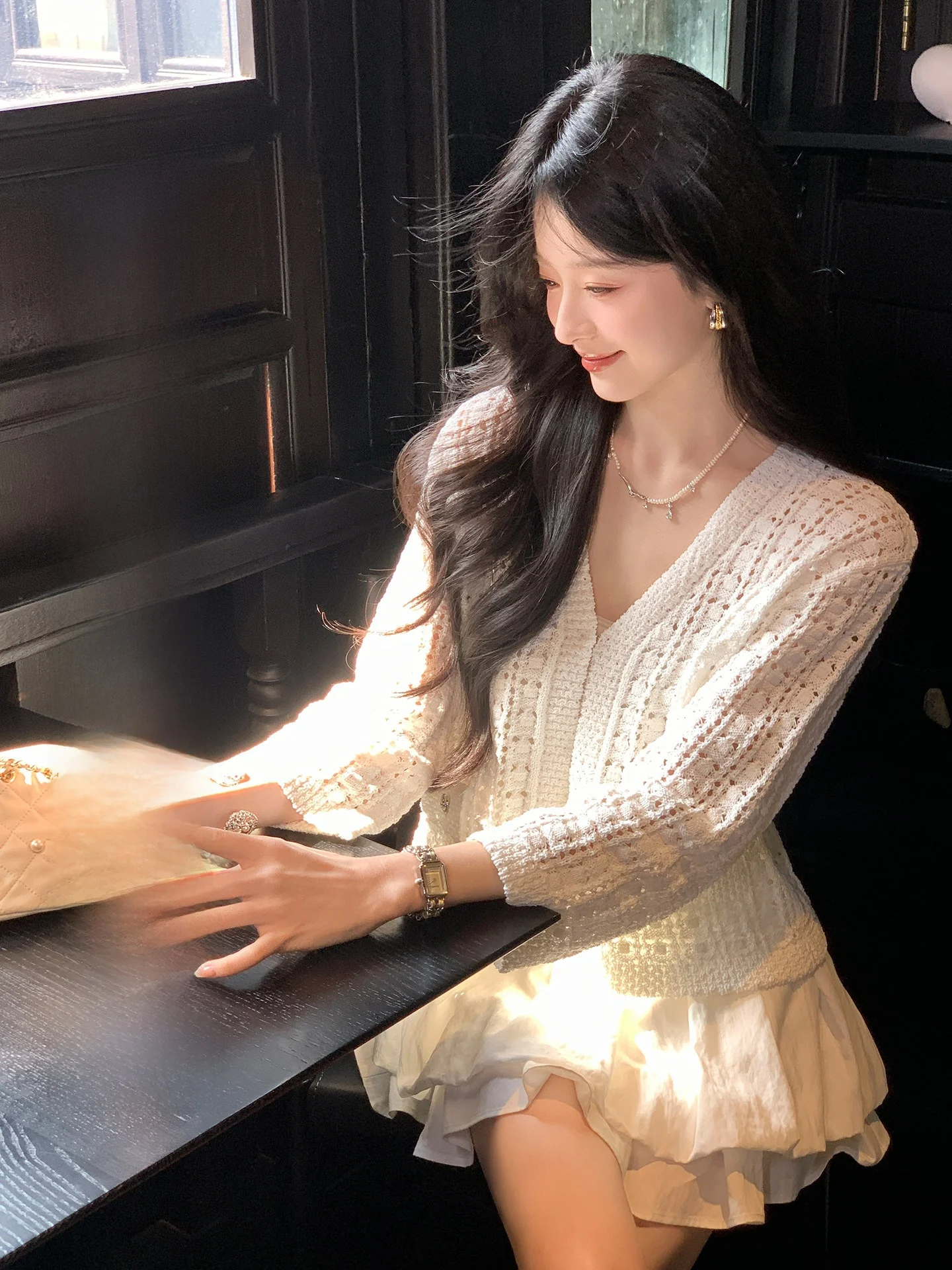 

Aboutpoem Summer Short Knitted Cardigan V-neck Hollow out Embroidery Slim Fit Cloud Silk White Women's Casual Style Fashion