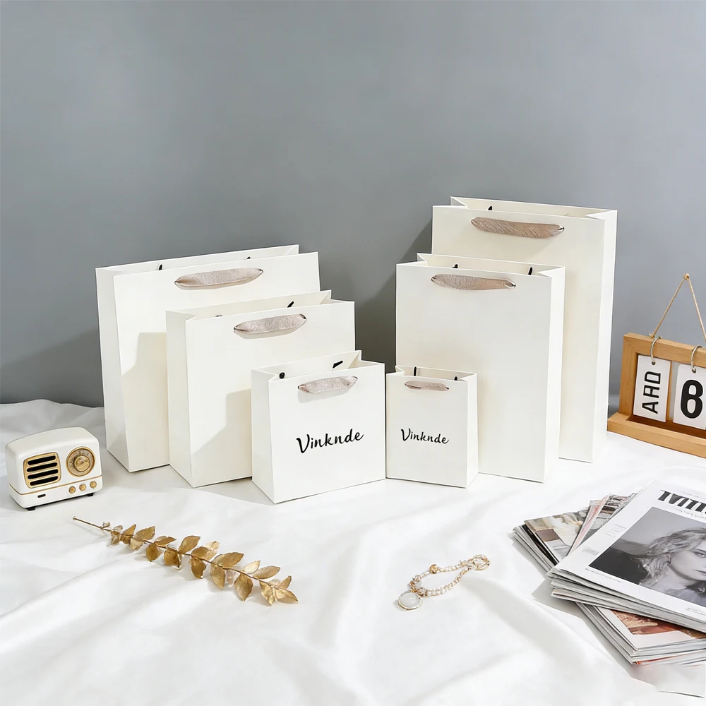 

Custom Logo 14x6.5x16cm White Kraft Paper Tote Bag DIY Universal Jewelry Carton Product Shopping Gift Box Package Travel Handbag