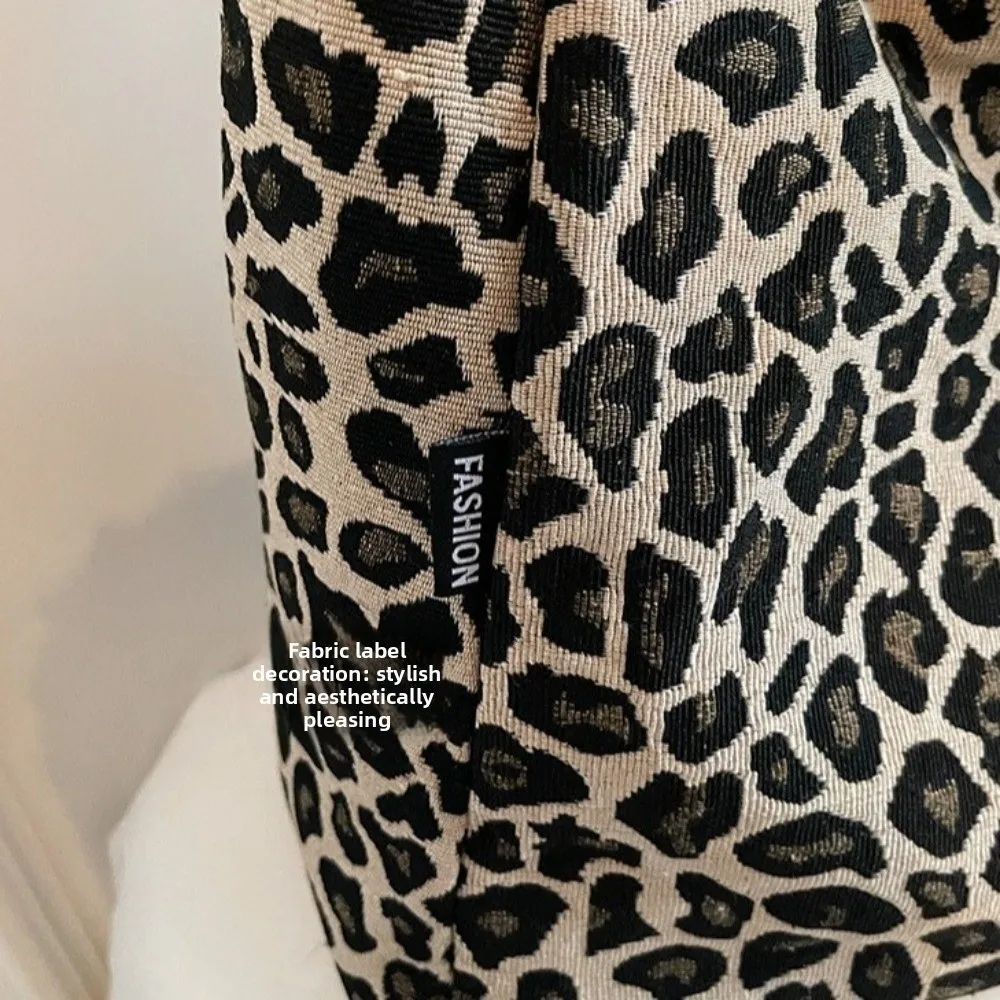 

Versatile Soft Textile Women's Shoulder Bag Large Capacity Adjustable Strap Crossbody Bag Leopard Print Bag