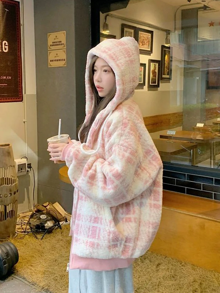 เสื้อโค้ทลายสก็อตสีชมพูสไตล์วินเทจสำหรับผู้หญิง ทรงหลวม อุ่นหนา เหมาะสำหรับฤดูหนาว ผ้าฝ้าย แขนยาว มีฮู้ด น่ารัก สไตล์ Preppy