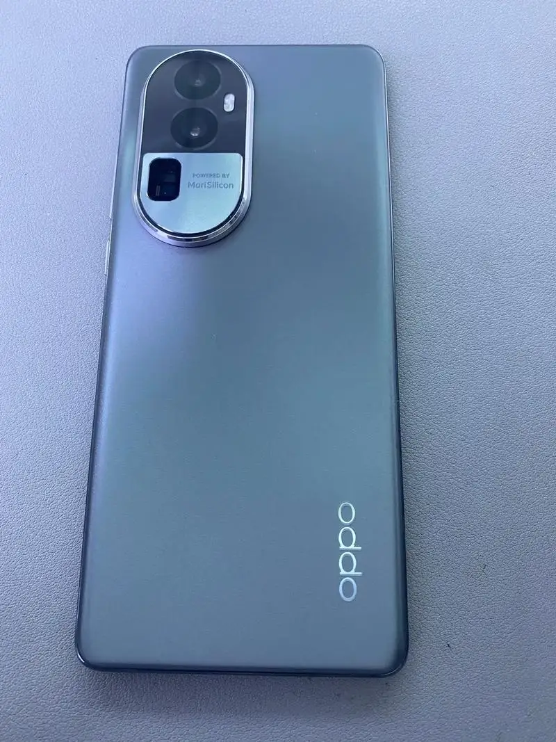 هاتف OPPO Reno10 Pro+ 5G CPU Qualcomm Snapdragon 8+ Gen1 بشاشة 6.74 بوصة 2772x1240px 4700mAh ثنائي الشريحة (Nano SIM) مستعمل