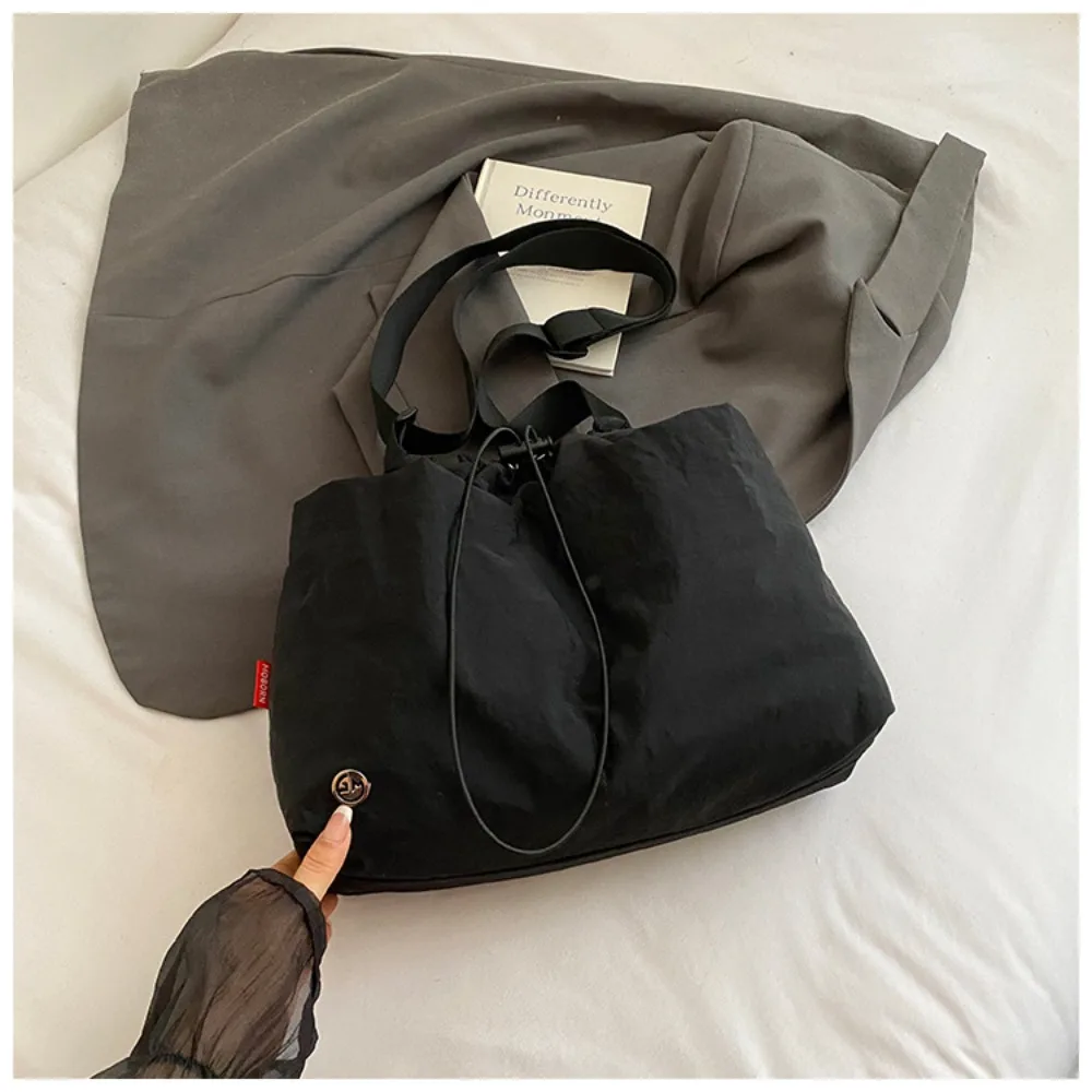 

Korean Style Pleated Drawstring Bucket Bag Large Capacity Solid Color Nylon Shoulder Bag Handbag Waterproof Cloth Crossbody Bag