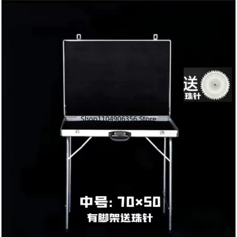 

Позолоченный выставочный стенд-органайзер из алюминиевого сплава на колесиках для ювелирных изделий и бижутерии