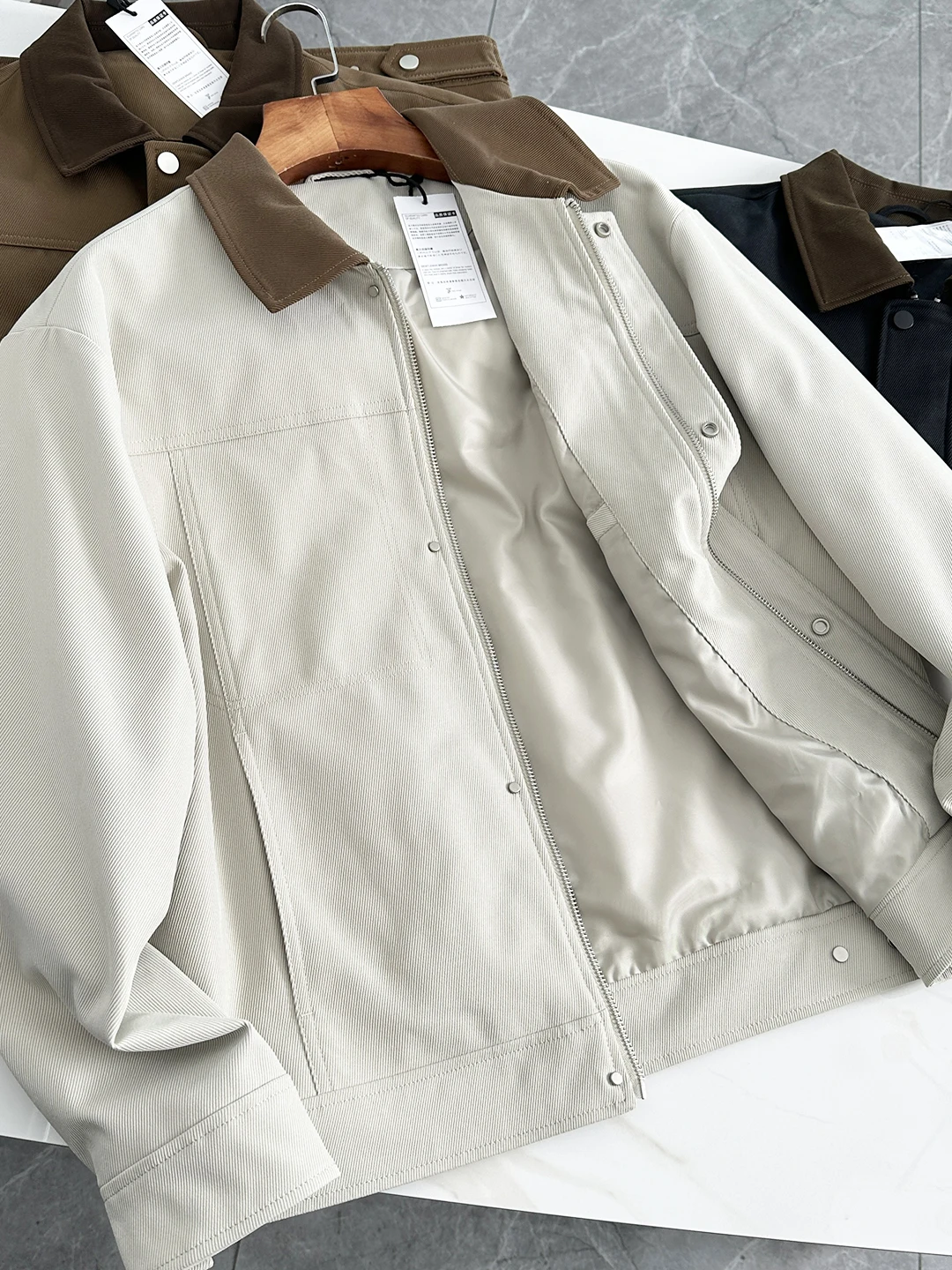 

Retro British Barn Style High End Men's Business Casual Collar Jacket Outerwear Spring Season Fashionable Polyester Fiber