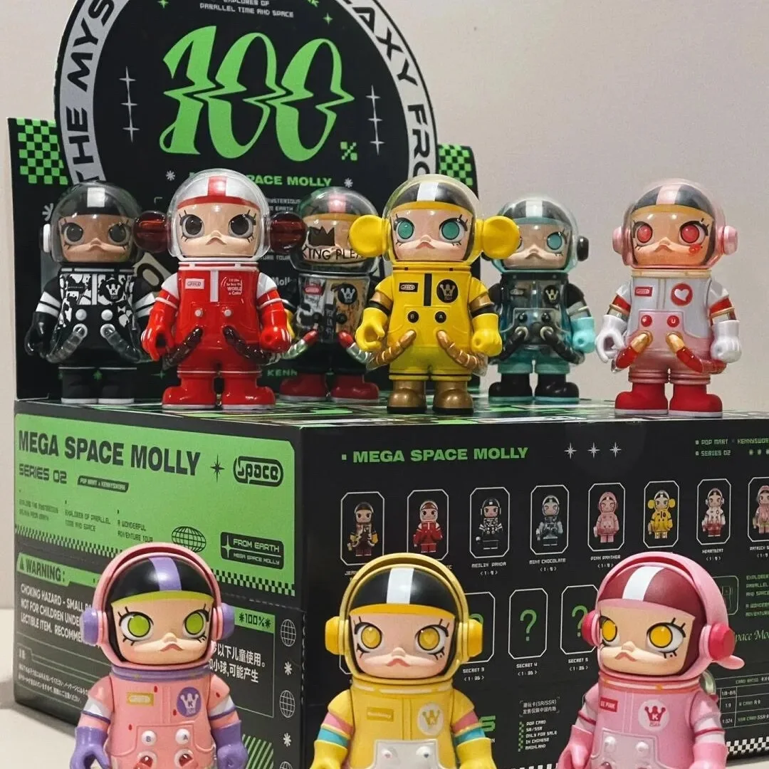 

Bubble Mart Collection MEGA MOLLY 100% 2nd Generation Handmade Blind Box Ornament Set End Box Gift