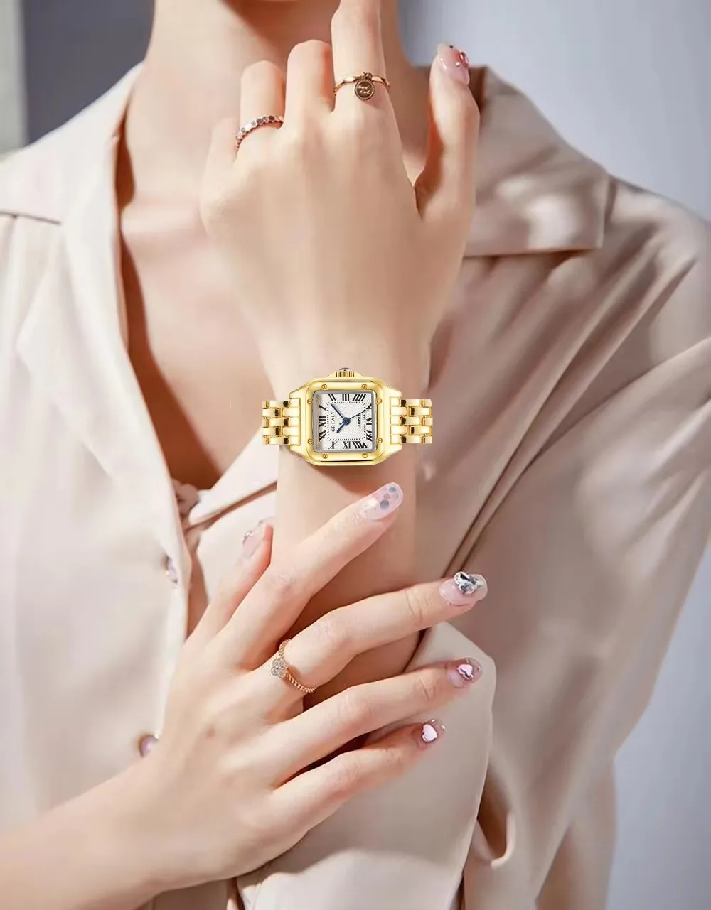 UTHAI W125 New Fashion Casual Women's Watch Waterproof Square Watch Retro Classic Women's Watch Fashion Quartz Watch view 3