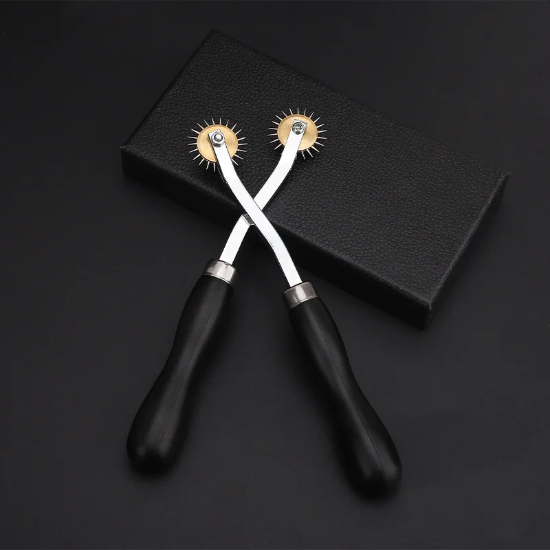 

Professional Sewing Tool Set: Stainless Steel Leather Overstitch Wheel Space Paper Perforating Tool with Roulette Patchwork Gear