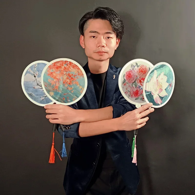 Appearing Round Fan (Set of 4) by Angel Stage Magic Trick Magia Magie Magicians Prop Accessory Illusion Gimmick Tutorial