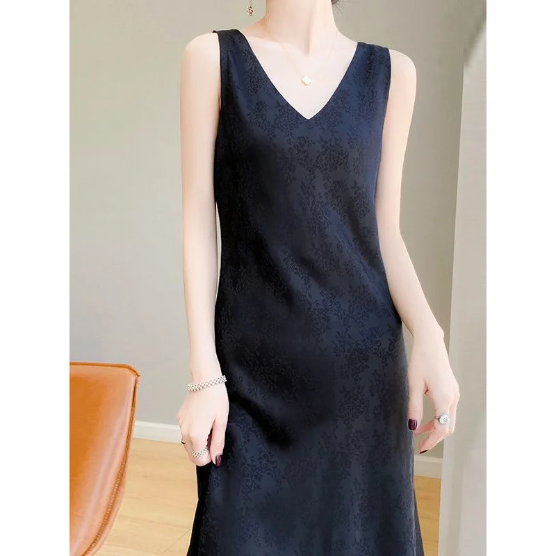 

2025 French light luxury high-end faux silk strappy dress for women summer slimming sleeveless layering dress A002