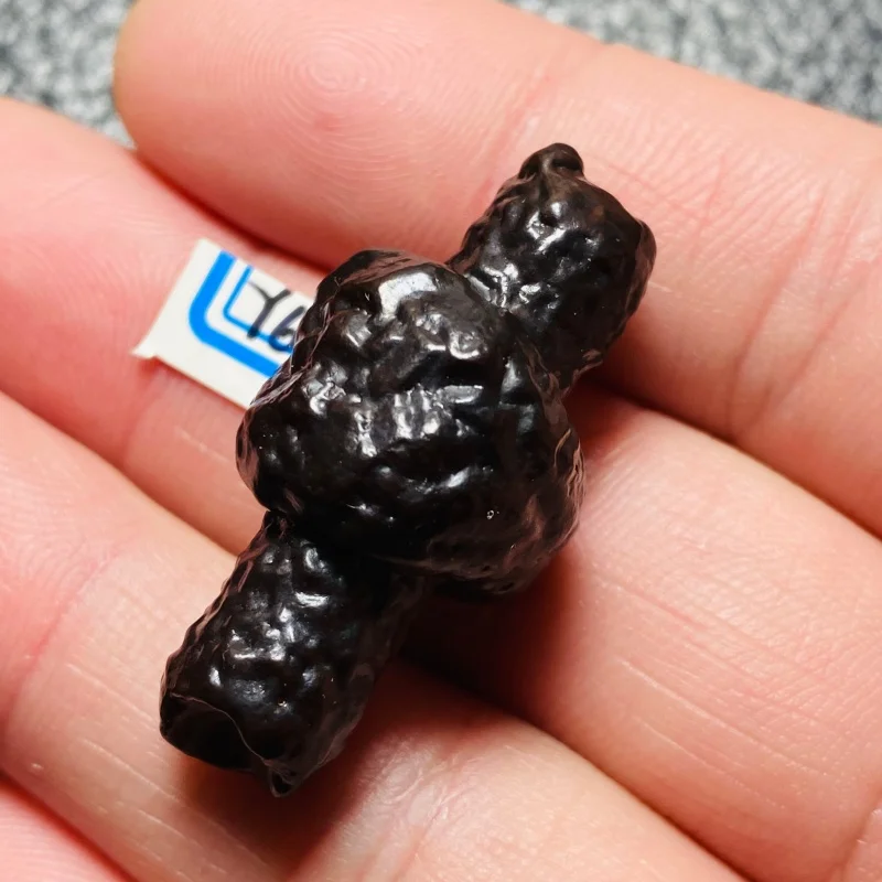 A Rare Naturally Formed Beautiful Stone Rose Flower Mineral Specimen Collection For Home Decoration