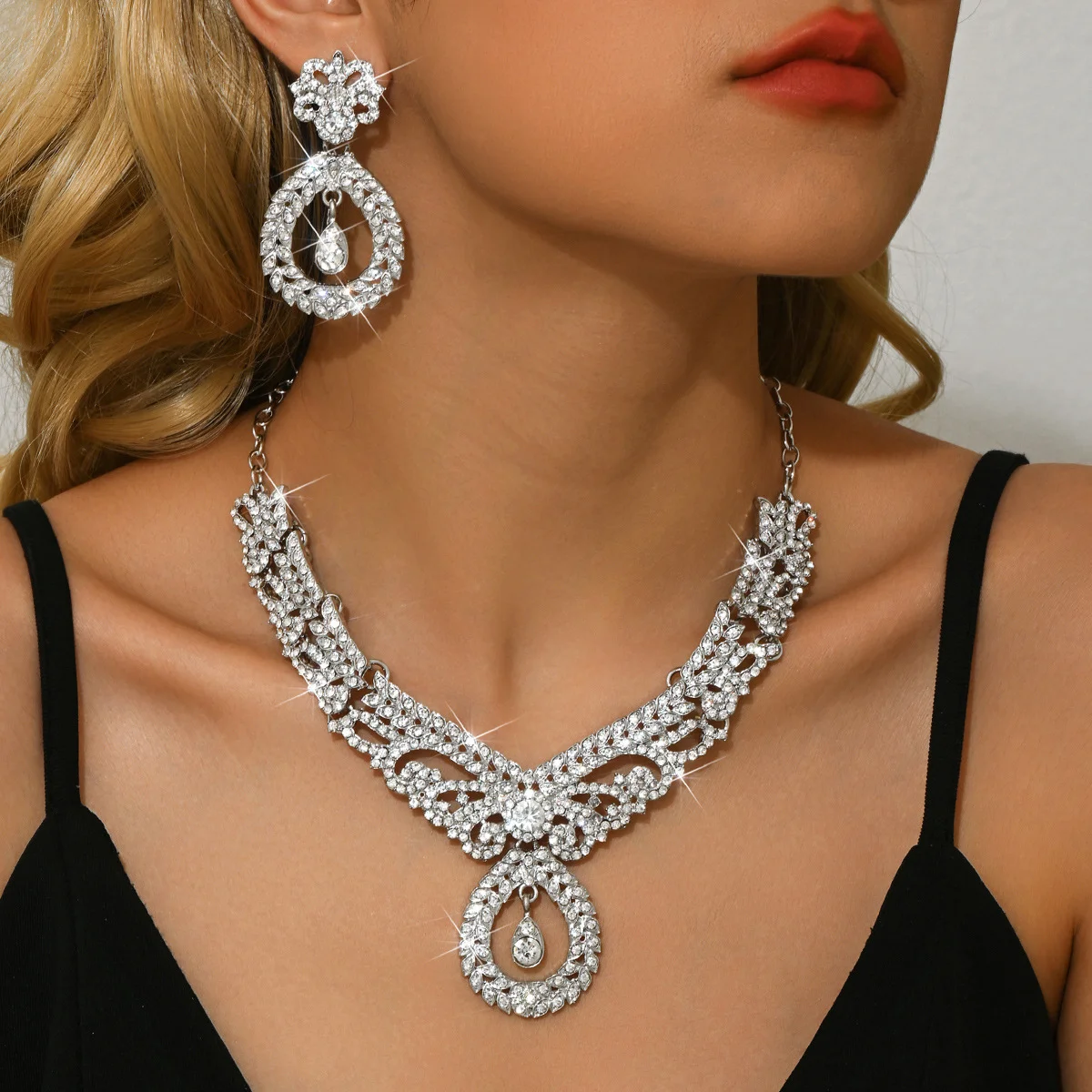 

Retro Earrings and Necklace Set - Luxurious Crystal Formal Evening Dress Accessories Set - Two Pieces. Gift for Wife