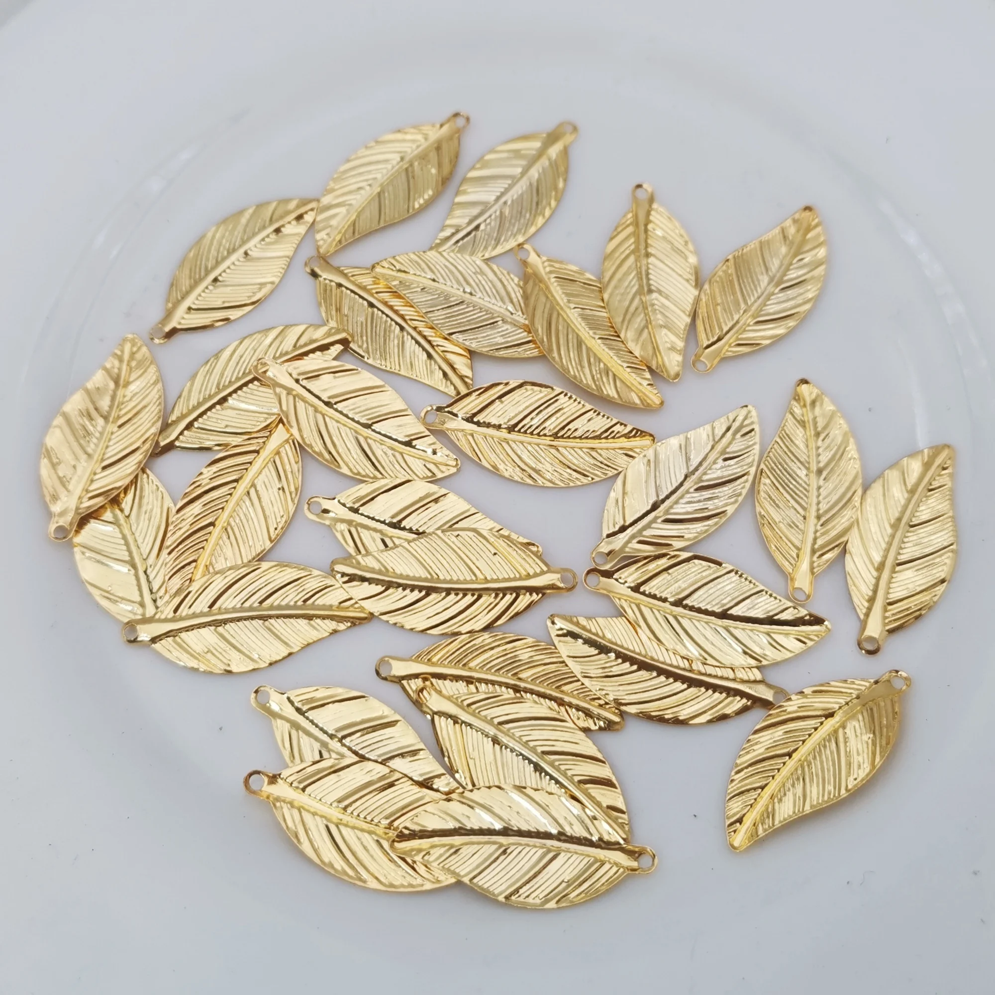 200 pcs/lot diy Jewelry Accessories 11*25mm Gold color Metal Filigree Leaves Flowers Slice Charms base Setting Making