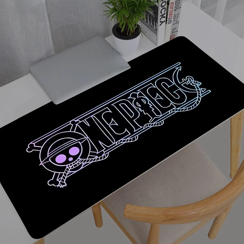 Tapis de souris XXL monobloc pour gamer, grand tapis de bureau pour clavier et souris, durable, en caoutchouc, motif anime, pour ordinateur portable