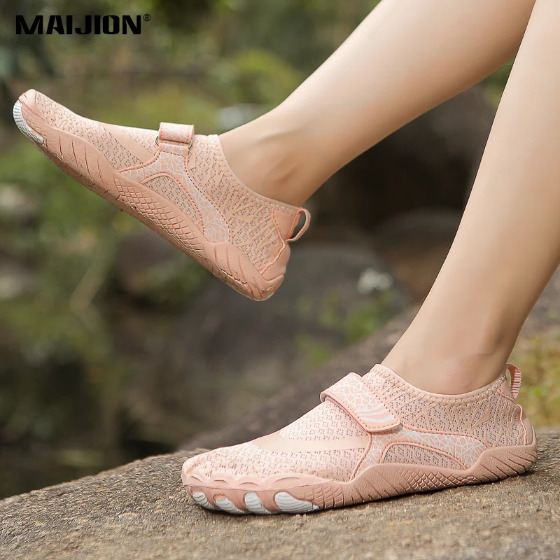 Light Breathable Women Aqua Shoes Men Comfortable Beach Wading Shoes Quick Dry Unisex Outdoor Surfing Diving Water Sports Shoes