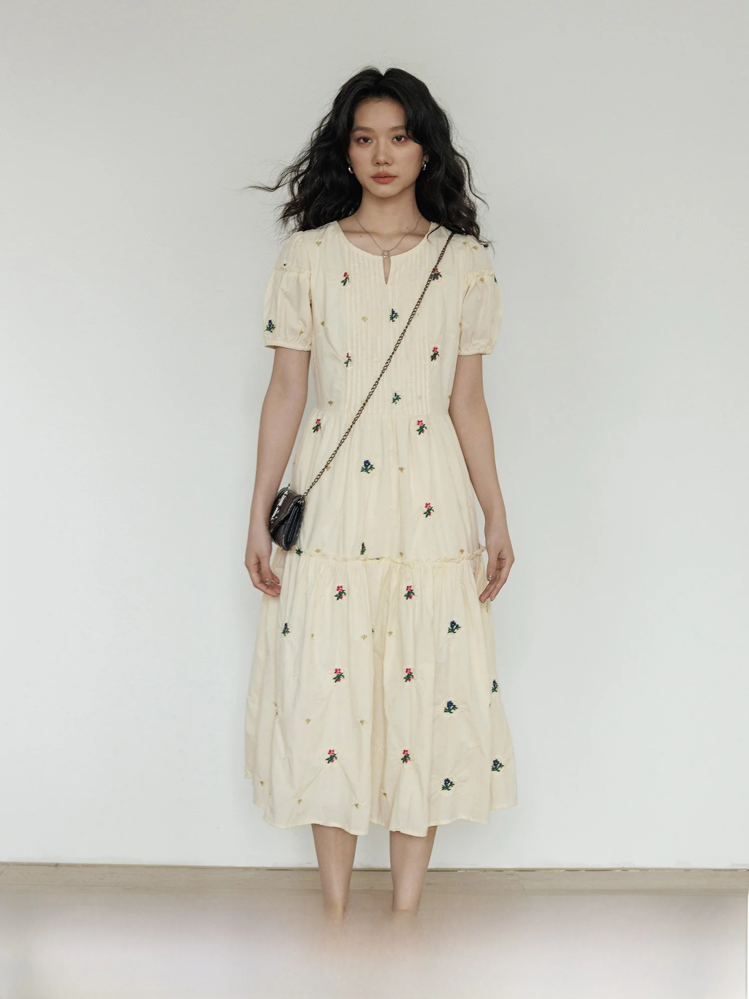 

Summer V-Neck Embroidered Princess Style Dress Women's Slim A-Line Skirt Casual Leisure Long Dress City Commute
