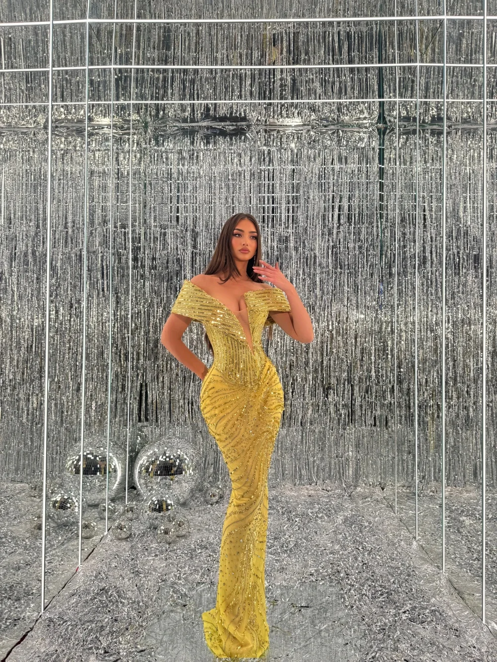 فستان سهرة لامع مكشوف الكتفين من GraceProm 2026 فستان سجادة مخطط بالترتر عصري على شكل حرف a بطول الأرض للحفلات فساتي #3