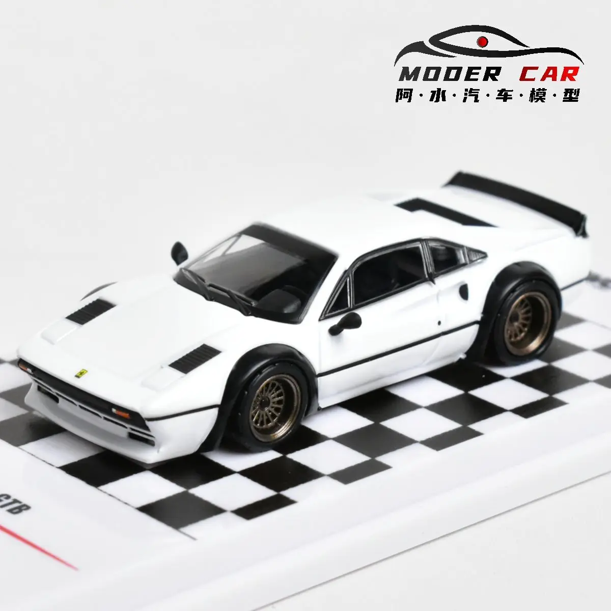 

Литая под давлением модель автомобиля коллекции GTB INNO 1:64 308