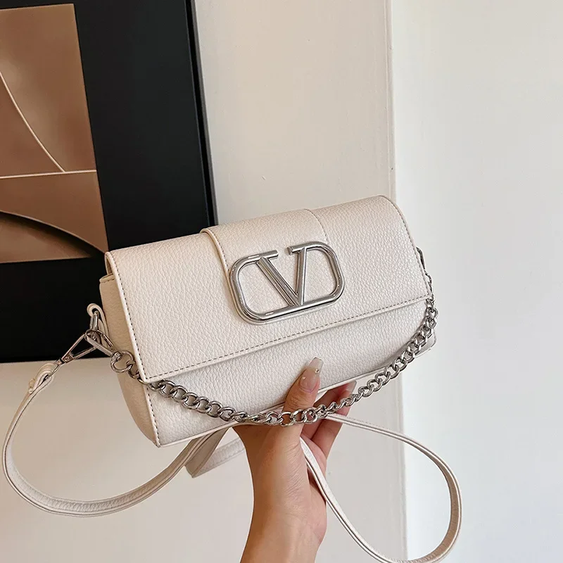 

2024 Women's Fashion Small Square Bag - Chain Shoulder Strap, High-Quality, Luxury-Inspired, Versatile for Daily & Party