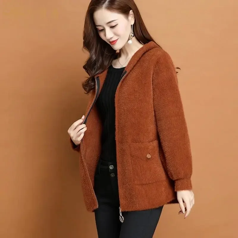 Autumn Winter Female Fashion Hooded Outwear 2025 Women Large Size 4XL Tops Jacket Korean Middle Aged Mother High End Short Coat