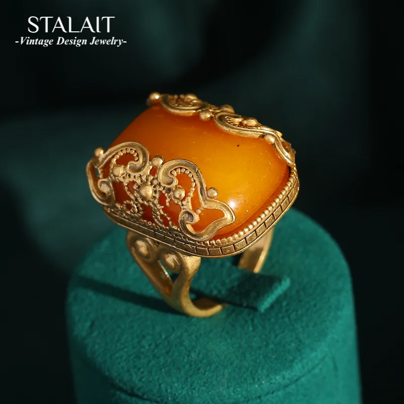 Vintage Gold Color Antique Hollowed Out Square Beeswax Yellow Stone Rings for Woman Luxury Copper Jewelry Girls Fashion Items