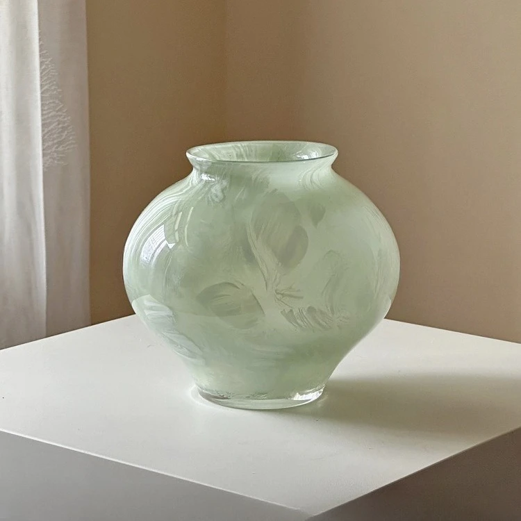 

Song Dynasty aesthetics, dining table surface, glazed glass, beautiful vase with flowers, light luxury, ornament
