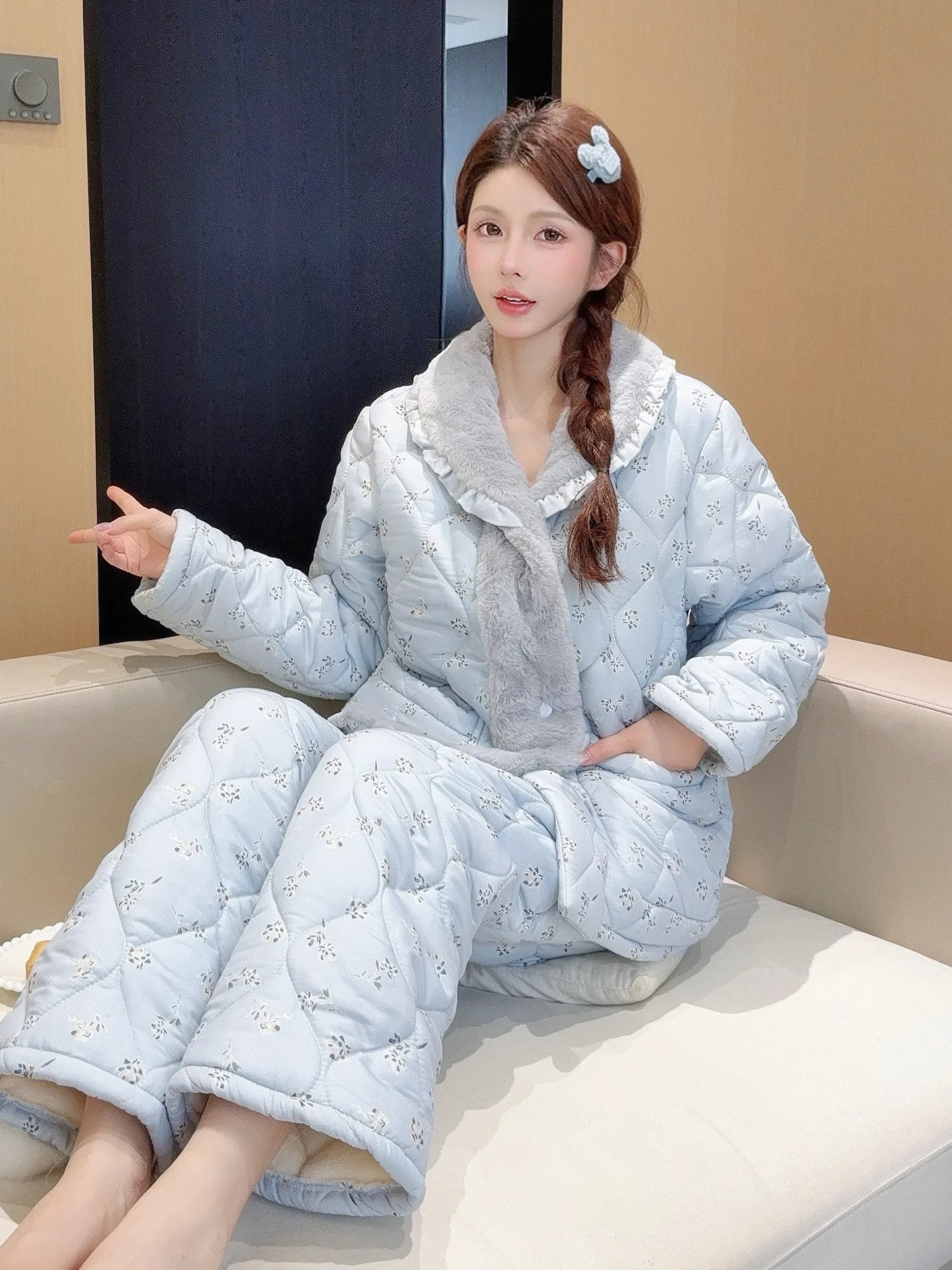 set-di-abbigliamento-da-casa-in-pile-corallo-a-tre-strati-per-donna-pigiama-invernale-imbottito-con-motivi-floreali-adatto-per-uso-casual-all'aperto