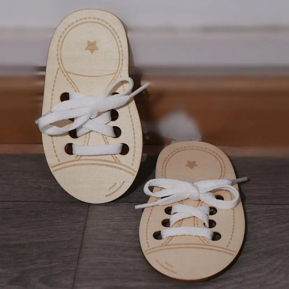 تعليم ربط أربطة الحذاء للطفل لعبة أحذية جلد خشبية تعلم ربط الأربطة لعبة مونتيسوري لعبة تعليمية ربط أربطة الحذاء