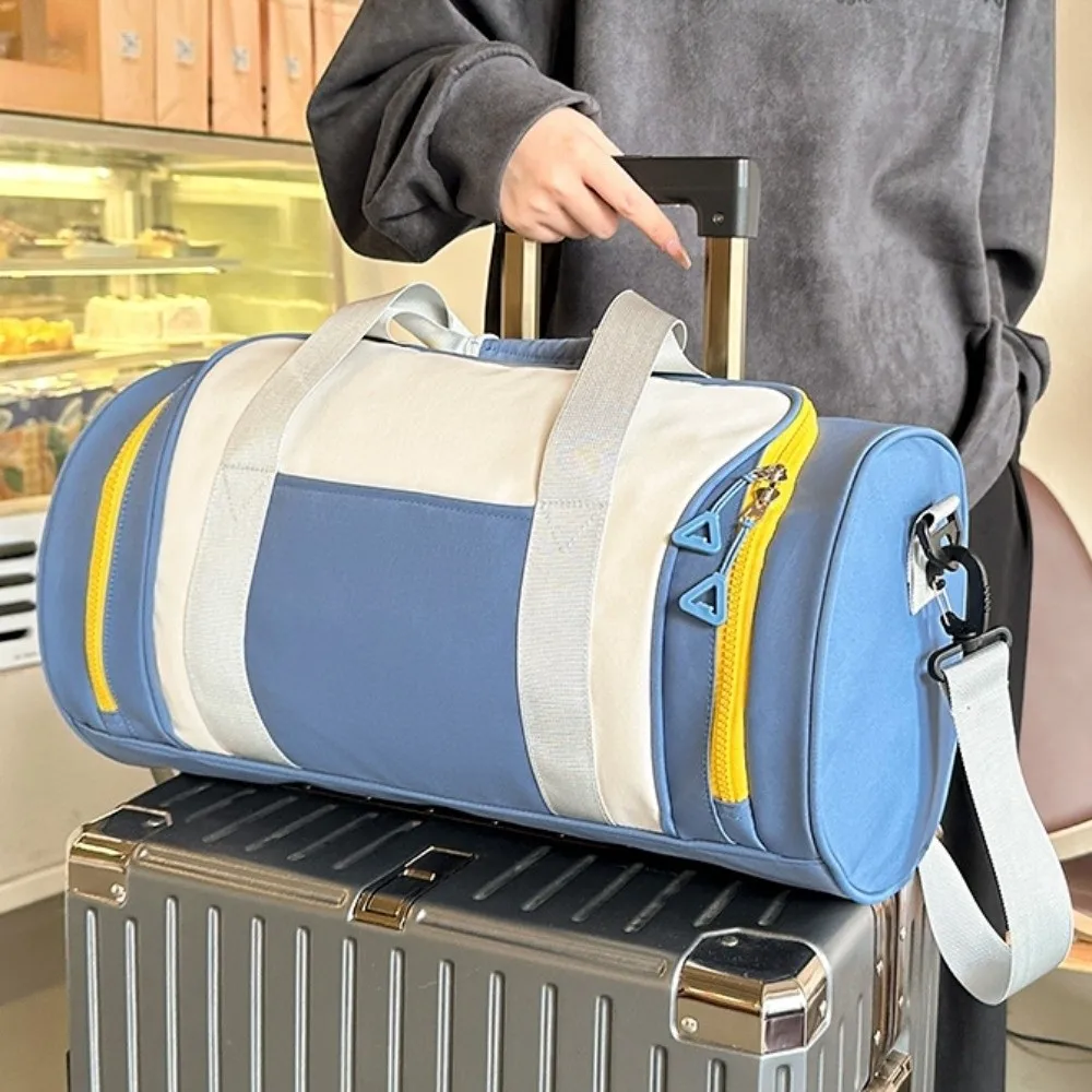 

Simple Large Capacity Travel Bag Lightweight Gym Sports Fitness Bag Waterproof Leisure Duffle Bag Swimming