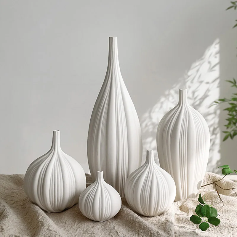 

Ceramic garlic vase furniture hotel soft decoration decoration creative furniture Nordic simple modern furnishings Free shipping