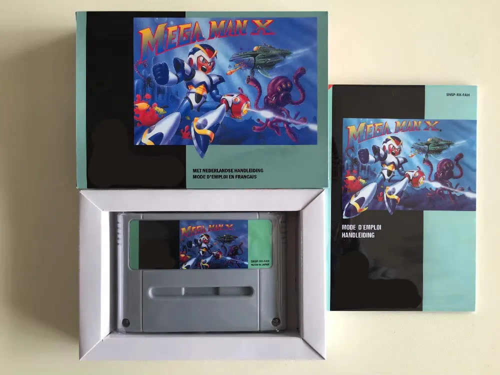 

16-битные игры ** MEGA MAN X (версия French PAL!! Коробка+Руководство+картридж!! )