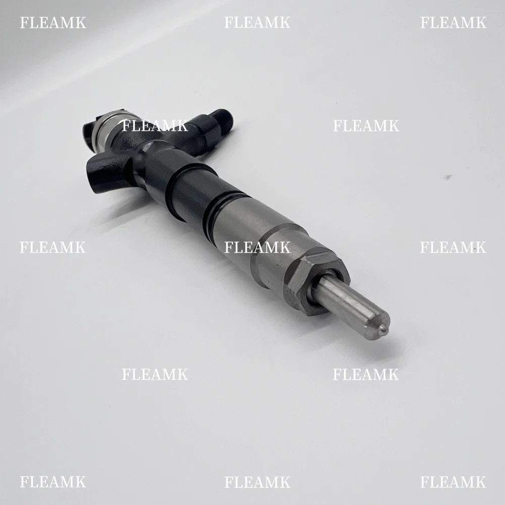 High Quality Diesel Common Rail Injector 095000-8220 23670-0L050 for Toyota Hilux Vigo 1KD-FTV3.0L