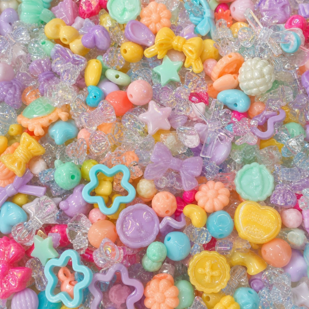 50g Sortierte Acrylperlen für Armbandherstellung Schmetterling Herz Blume Perlen Kawaii Ästhetische Niedliche Perlen für DIY Schlüsselanhänger Armband – Detail 1