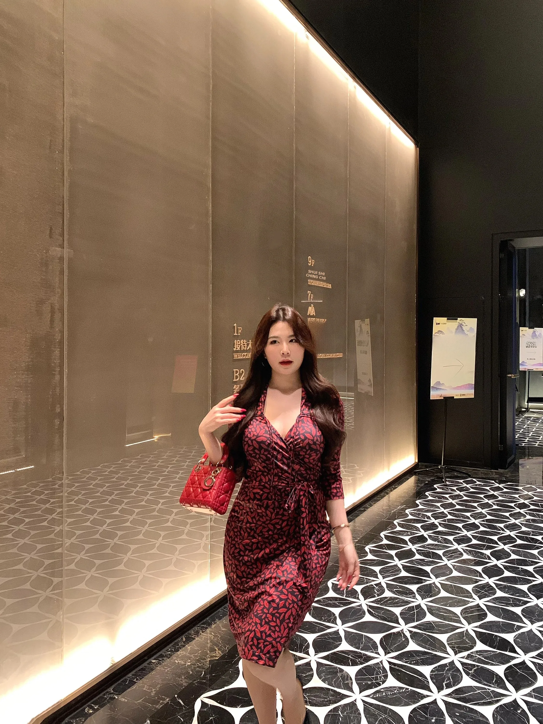 

Sexy V-Neck Printed Red Dress Women's Fragrance Belted Large Size One-Piece Spring 2026 Jiaomei ML Casual Evening Date Dress