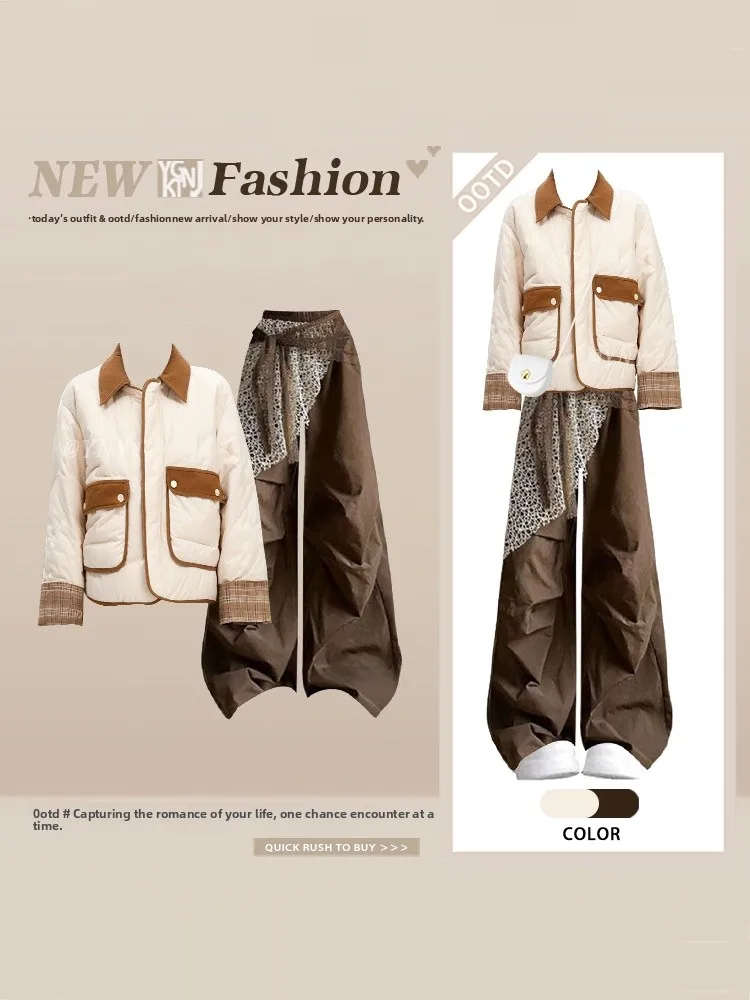 

Теплый хлопковый комплект: куртка с контрастным воротником и широкие повседневные брюки с высокой талией и длинными рукавами.