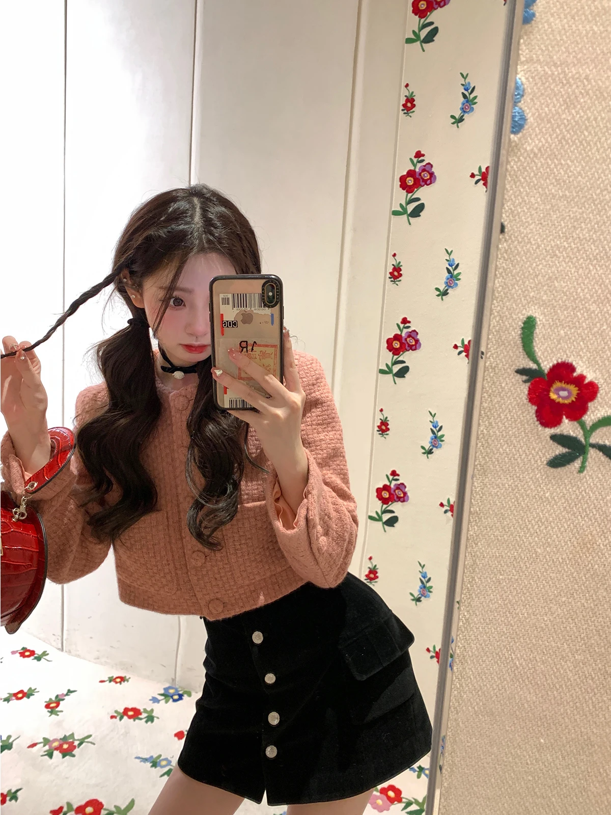 

Розовая вязаная куртка с пуговицами Alice in Clear Spring Town от Llanlan's Wardrobe, текстура крепдешин, стиль Cact Fraance, женская...