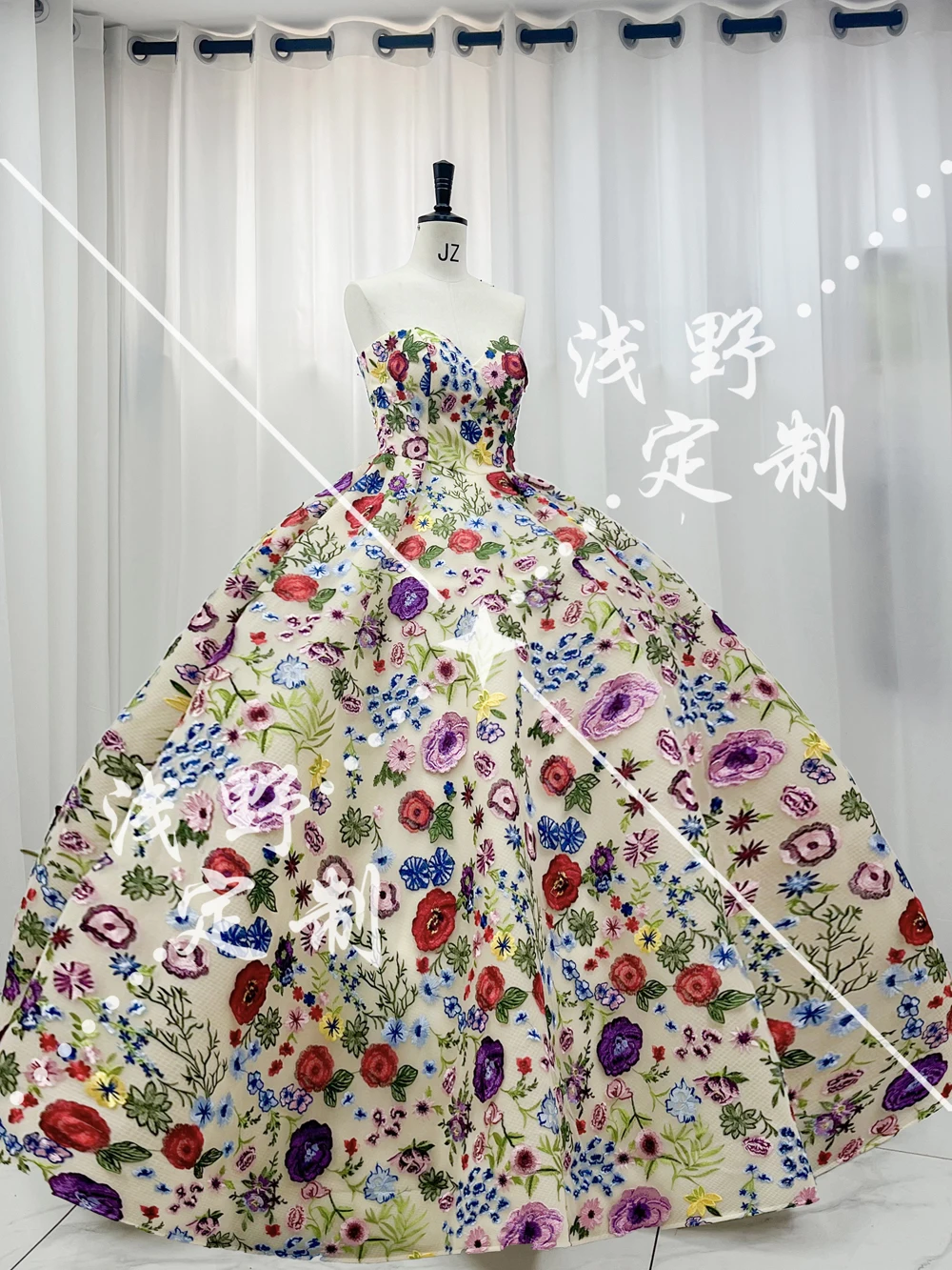 

customized 100%Real Photos Arab Bride Colorful Lace Flower Puff Skirt Wedding Dress Amanda Dress